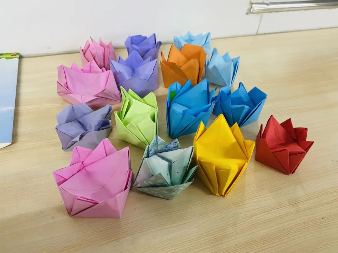 折纸社团课堂照片,手工社团折纸教案