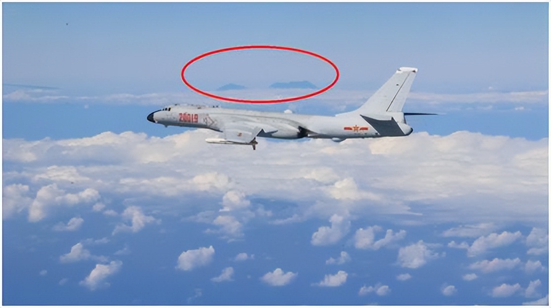 中国测试“*弹炸**之王”，2500度火球横扫，确实适合大型岛屿攻坚