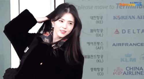 她是挺惨，但也不用这么同情吧？