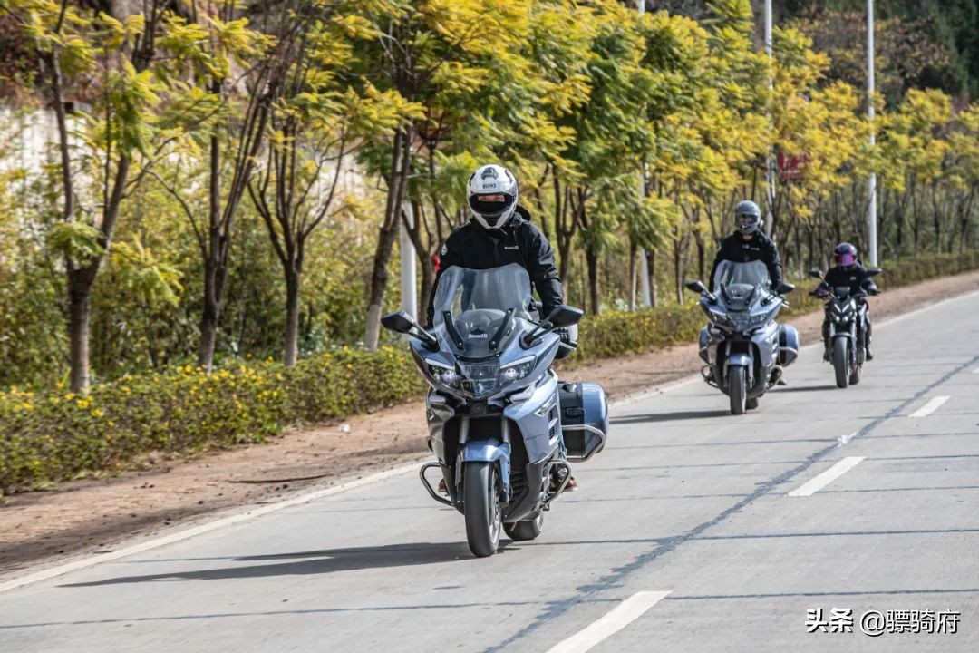 国产小金翼摩托车,国产贝纳利600cc旅行车