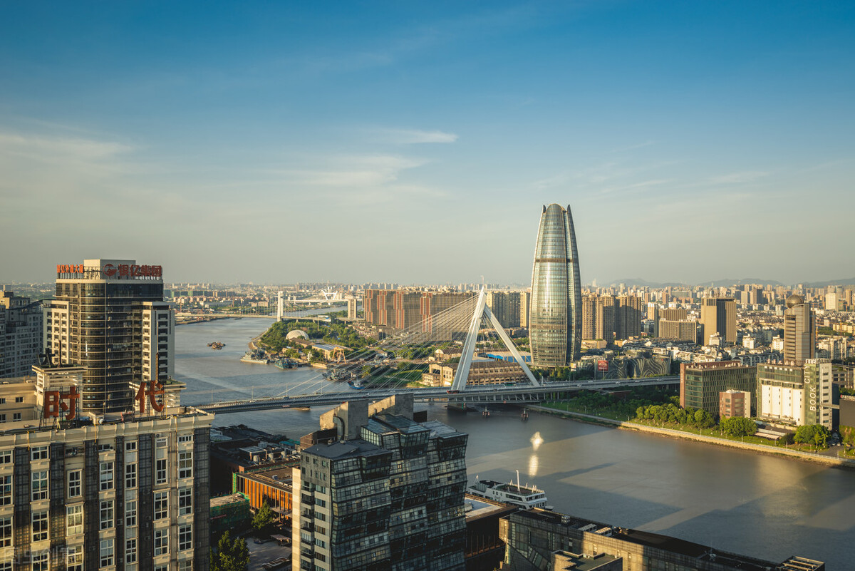 焕然一新的滨江公园,外滩旧貌