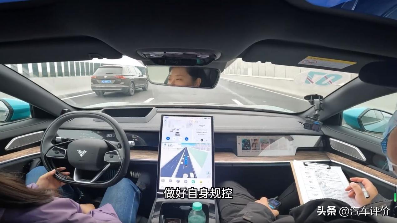 脱颖而出第一名,脱颖而出崭露头角