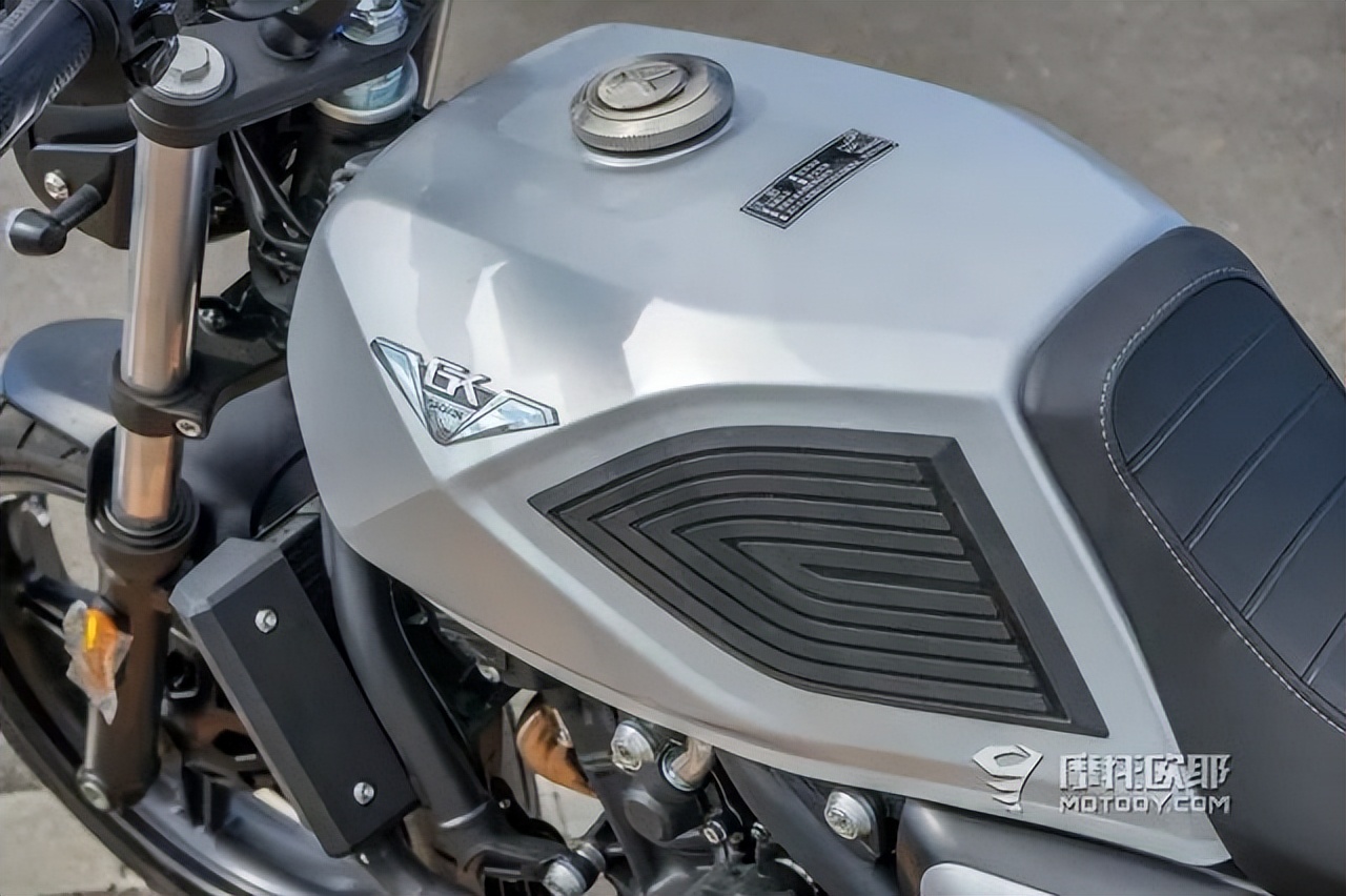 高金gk400对比gk500,高金gk400骑行感受