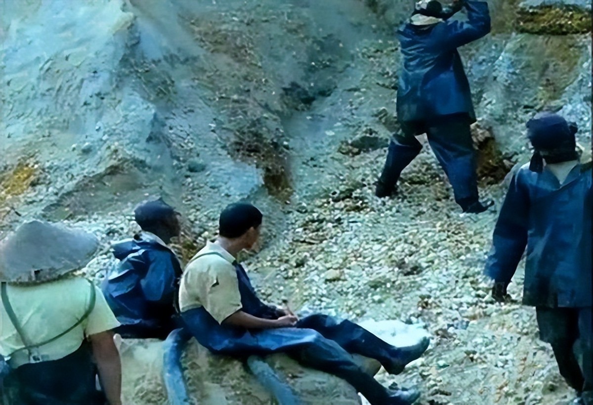 广西“上林帮”非洲淘金：火拼、疾病是常事，有人资产暴涨一个亿