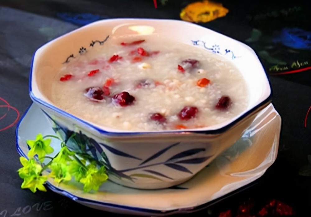 狗狗伤口出血怎么处理,狗狗伤口出脓怎么处理最快