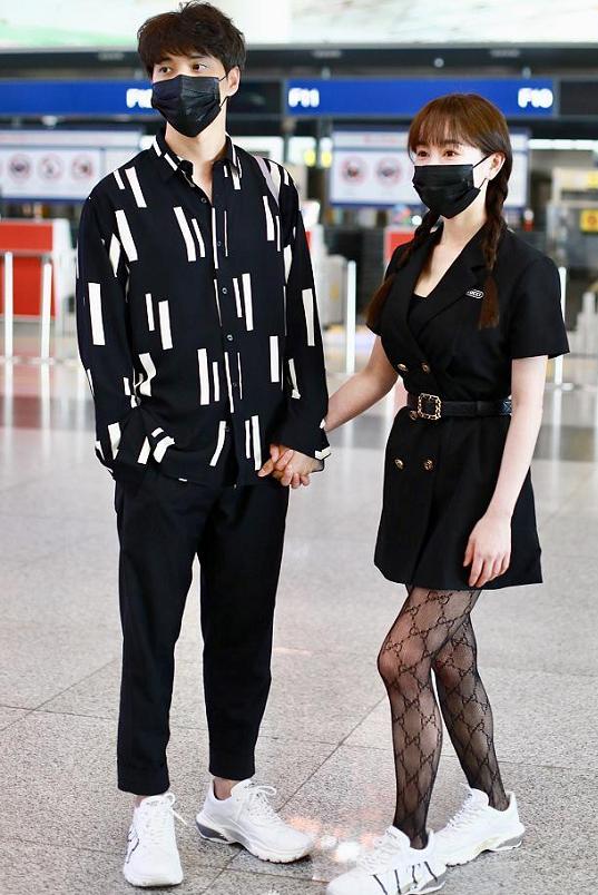 黑丝加什么运动鞋好看,黑丝配运动鞋穿搭40万赞