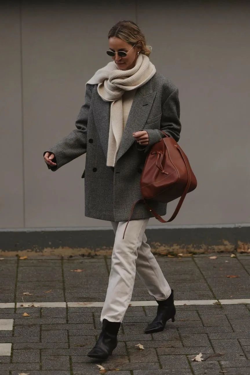 穿长裤显腿长的小白鞋,百搭鞋子秀气显脚小短靴