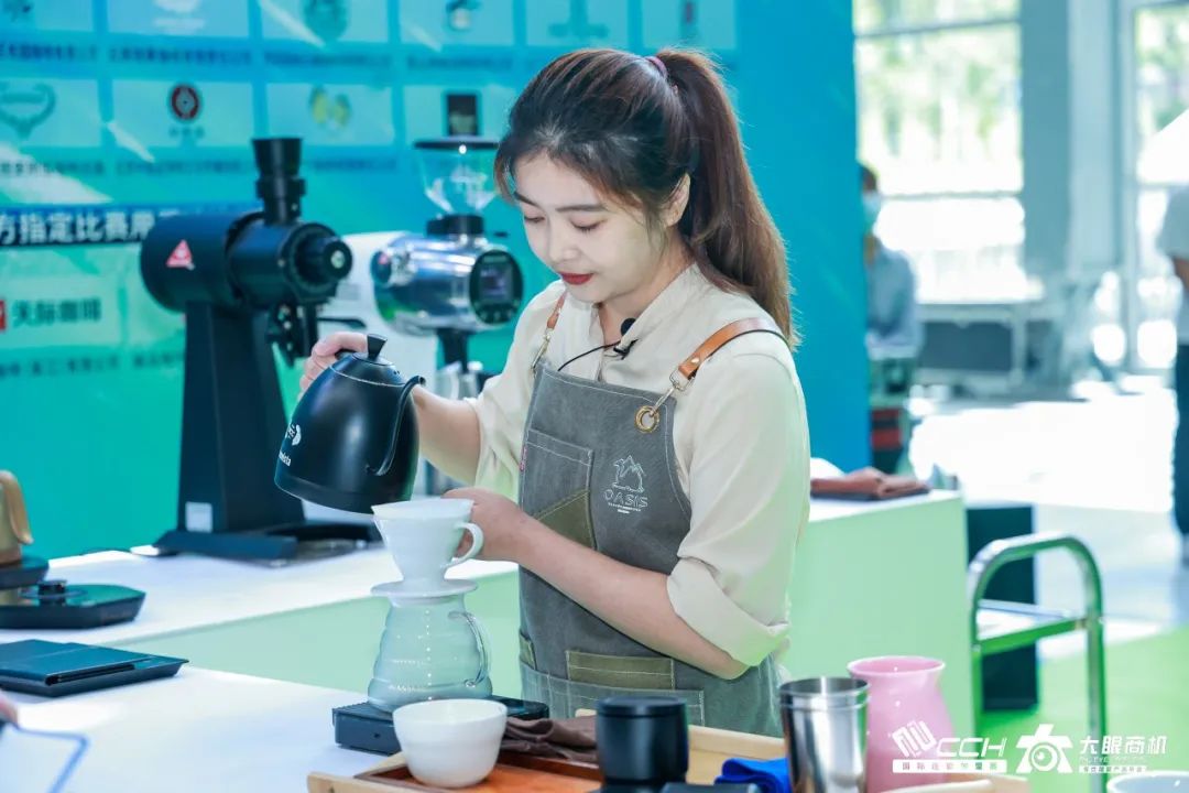 餐饮“报复性”加盟，品牌扩张“卷”起来了