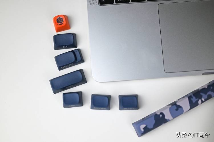 洛斐小翘键盘值不值得购买,lofree洛斐小翘暗夜蓝键盘测评