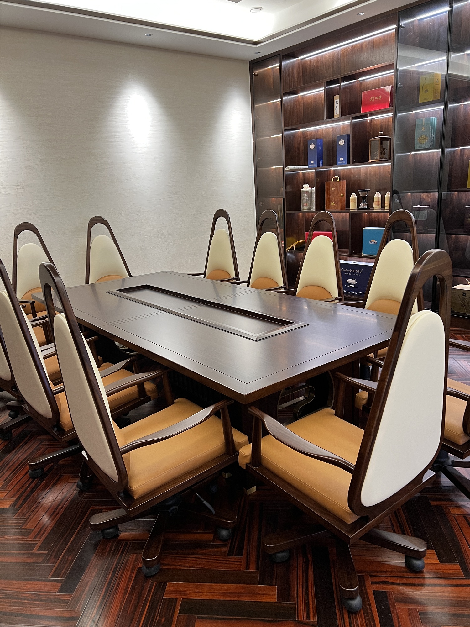 简约现代大小型会议室桌椅组合,实木会议桌效果图大全