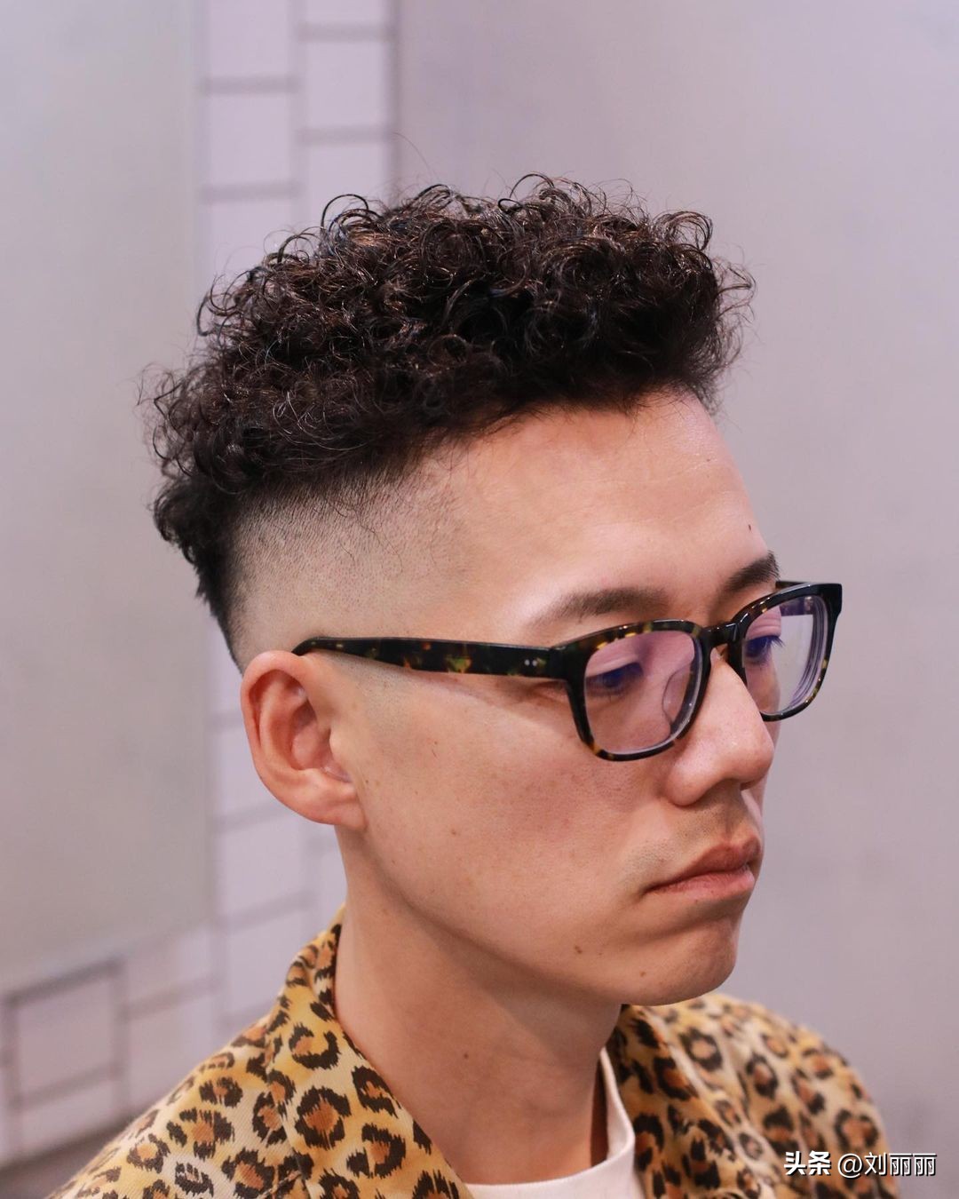 中年男士看起来精神的短发发型,9款秋季男士流行发型剪了变型男