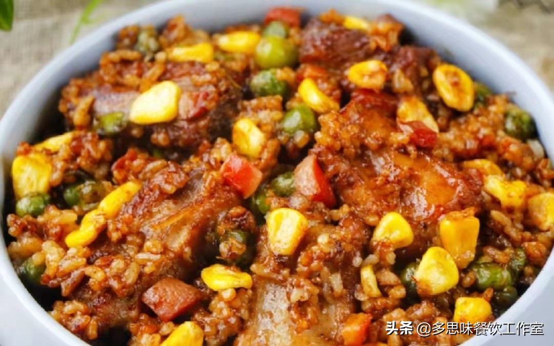 好吃到停不下来的电饭锅焖饭做法,大电饭锅焖饭的正宗做法