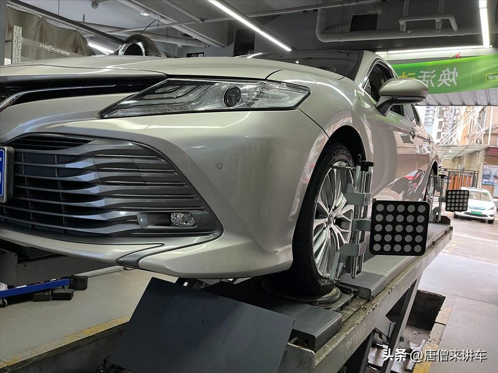 凯美瑞原装18邓禄普轮胎性能,邓禄普轮胎与米其林哪个更好一点