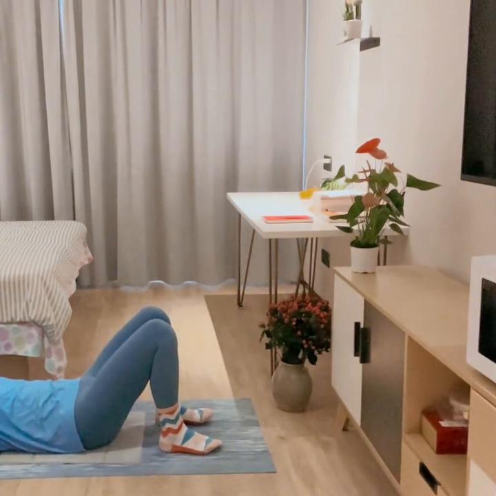 躺姿练核心，改善腰疼#居家锻炼