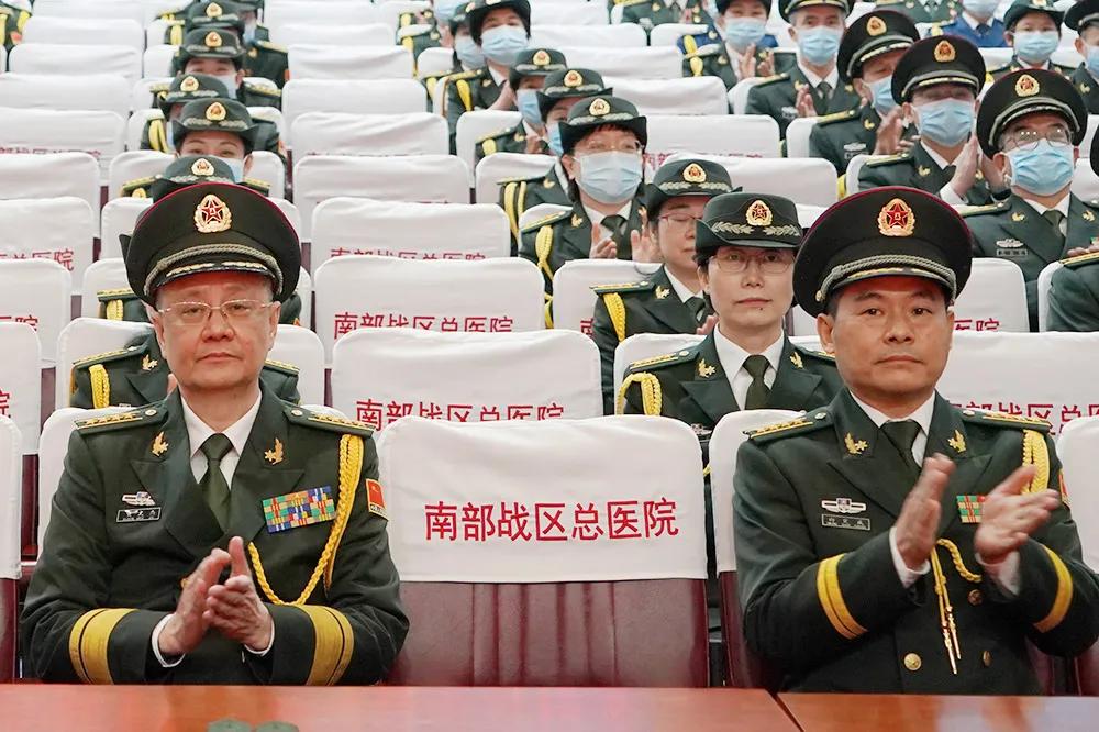 军改后文职干部何时授衔,文职干部改任军官授衔