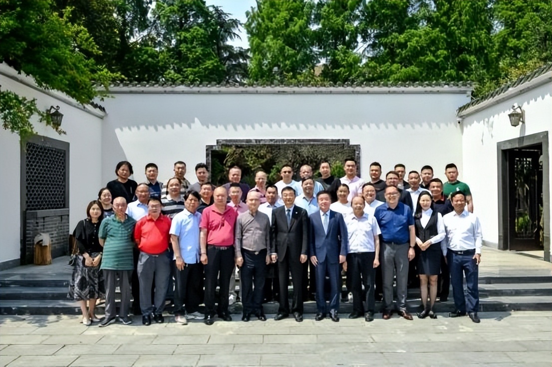 金牛宾馆荷兮餐厅正式开业