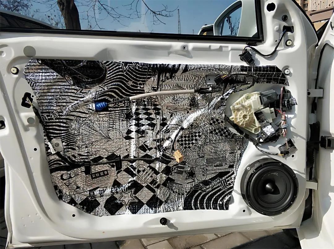 18款桑塔纳升级音响,18款桑塔纳原车6喇叭音响改装