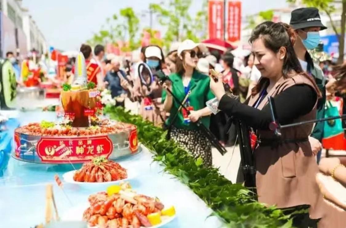 目前最好吃的小龙虾哪里出来,大家觉得小龙虾哪个地方的最正宗