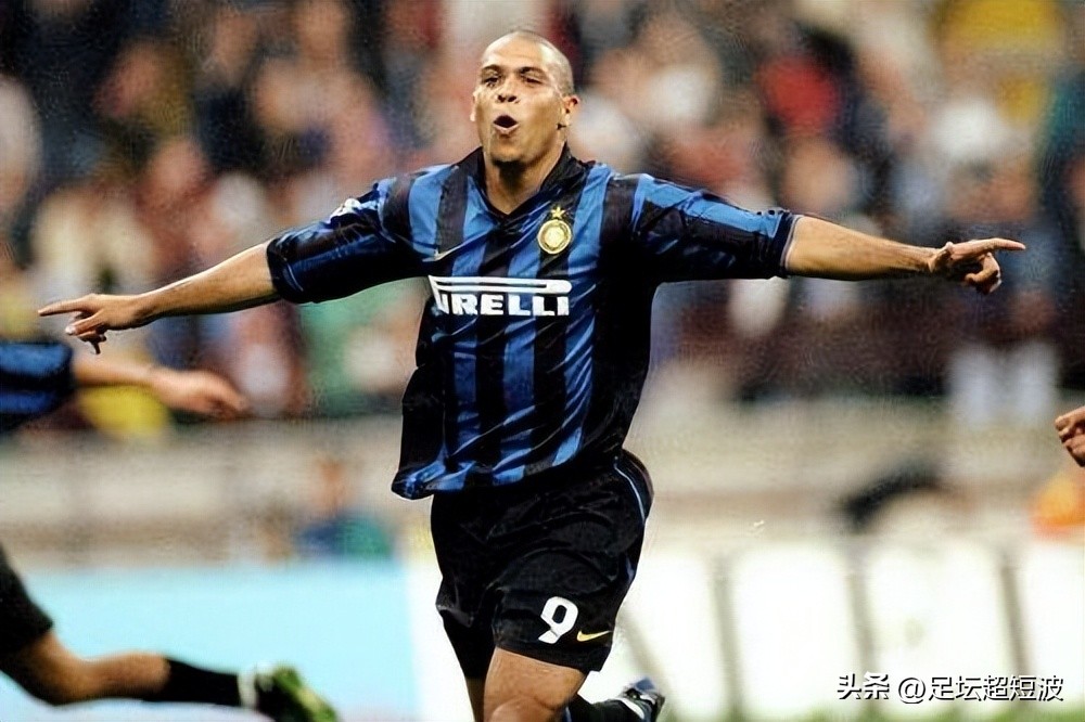 意甲致敬黄健翔,回顾当年火爆的意甲联赛