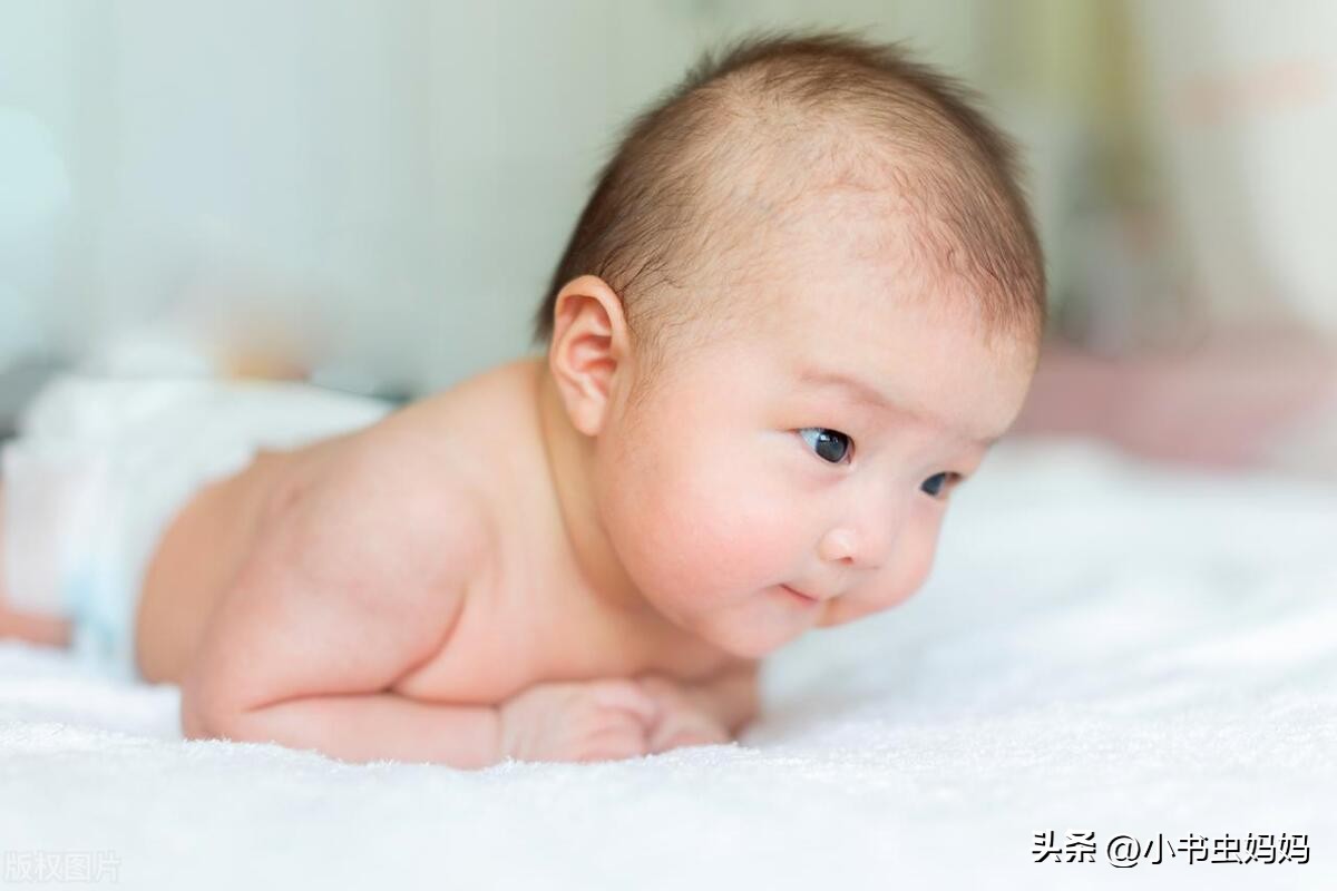 新生婴儿第一个月注意什么,宝宝刚出生第一个月需要学会哪些