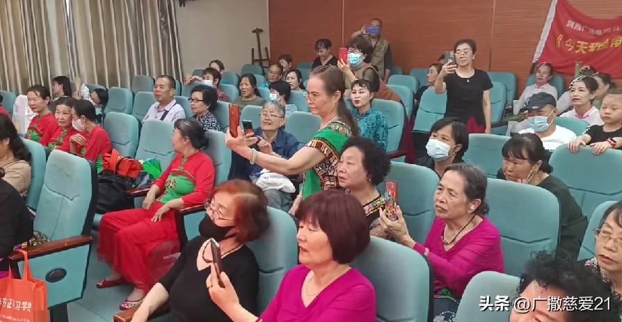 关爱老人与爱同行的活动,尊老敬老爱老慰问活动