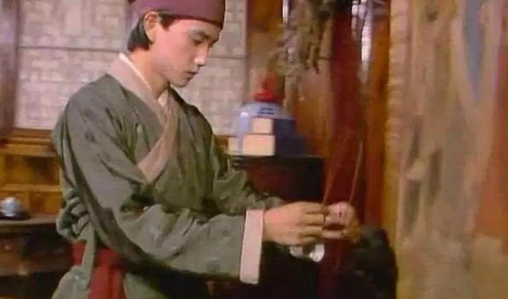 红楼梦第43回宝玉去水仙庵干什么,宝玉在水仙庵里给谁烧香