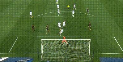 梅西加盟大巴黎后首次任意球破门,梅西三号大巴黎过人