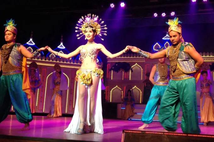 悲惨的特色旅游产业，泰国人妖是如何形成的呢？