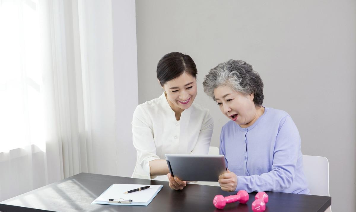 患有痴呆症的奶奶“被*虐性**待”？老头也可能是犯罪的受害者！案例