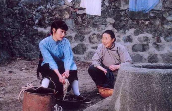 老舍和月牙儿人物分析,老舍母女沦落街头电视剧