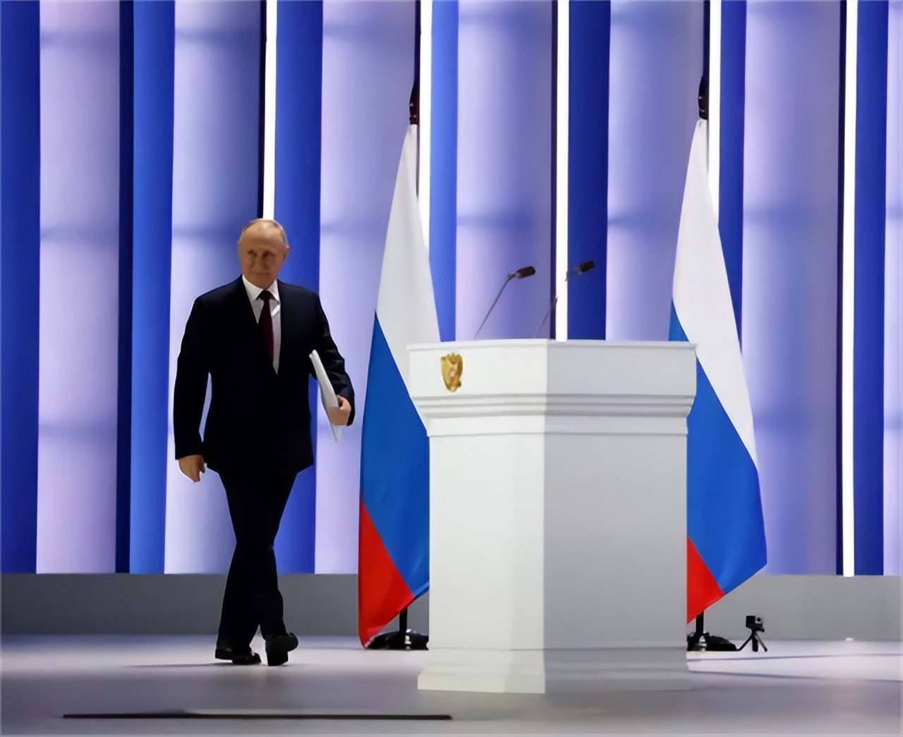 秦刚的苦口婆心，俄方终究没听进去，梅德韦杰夫的话，说得太满了