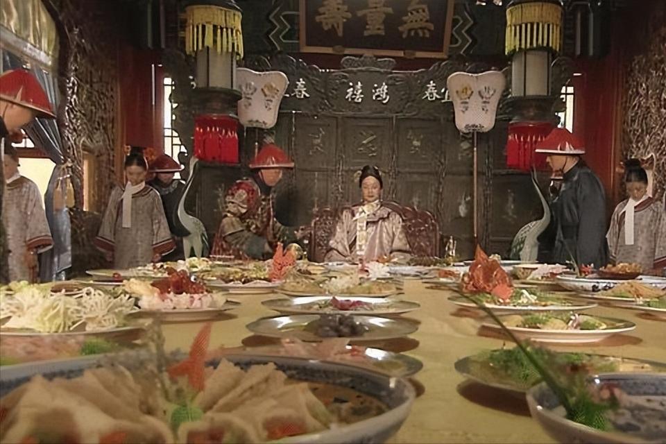 慈禧吃饭有多讲究,慈禧奇葩操作
