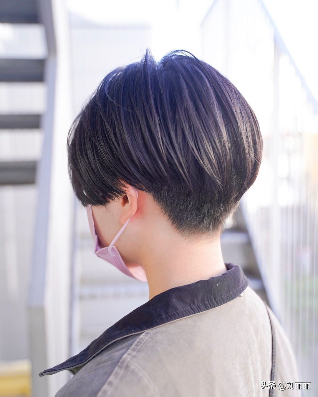 基础女发剪发教程,用剪刀乱剪女孩的头发