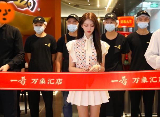 黄晓明离婚后另有新欢,黄晓明新欢是谁