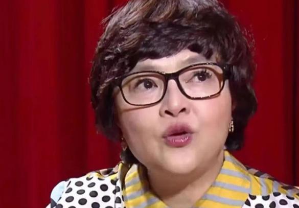 被注射抑生长剂，与女粉丝裸聊，这4位童星，真的被父母害惨了