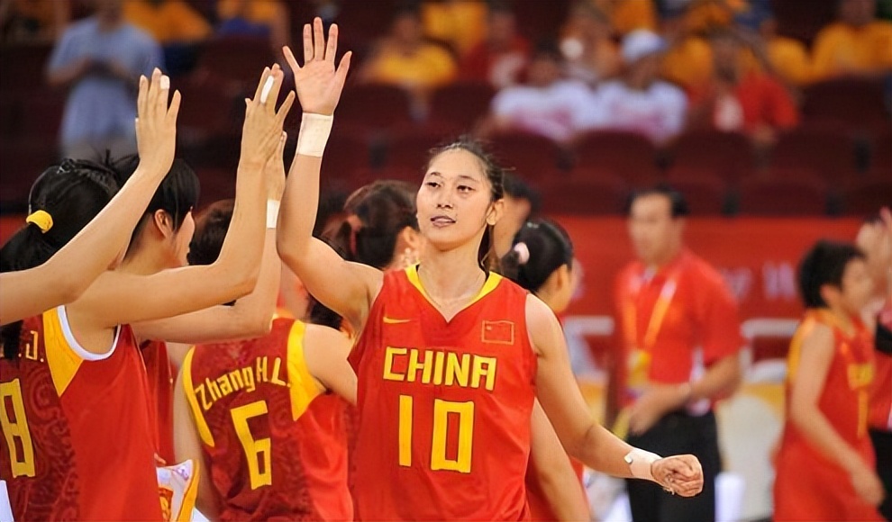 女篮颜值天花板李梦,女篮王思雨成长之路