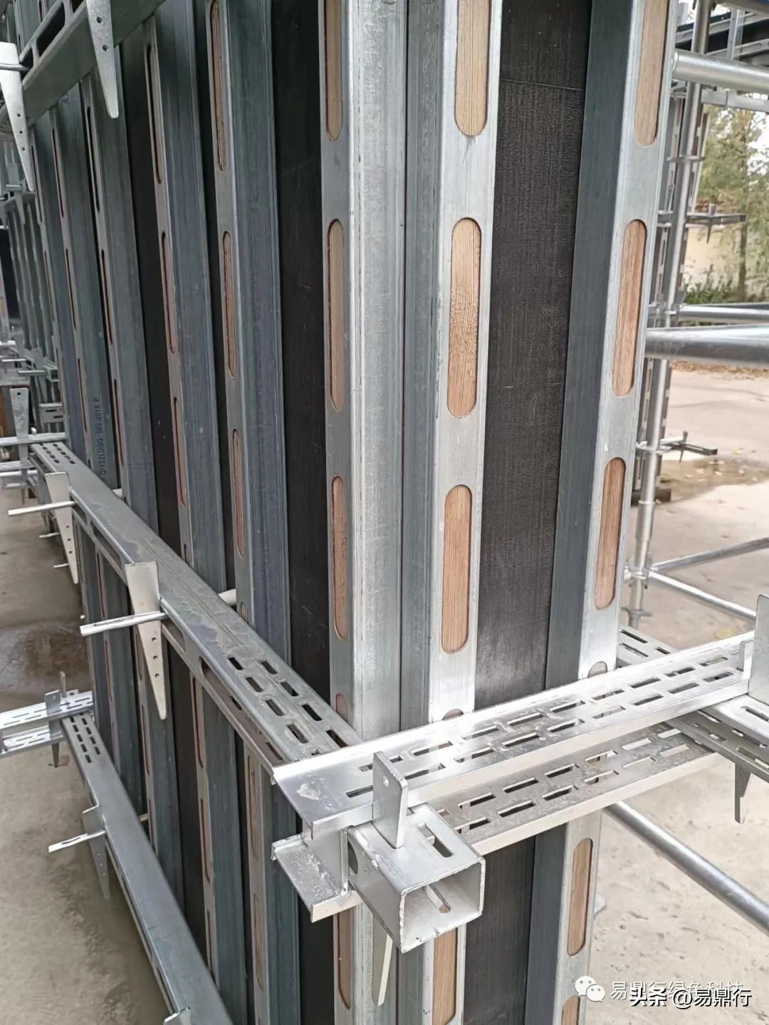 钢木龙骨优势,新型钢木龙骨