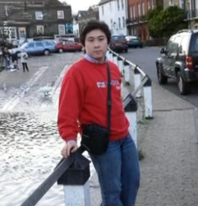 中国小伙为瑞士房东养老送终，接中国赡养6年，临终:我想葬在中国