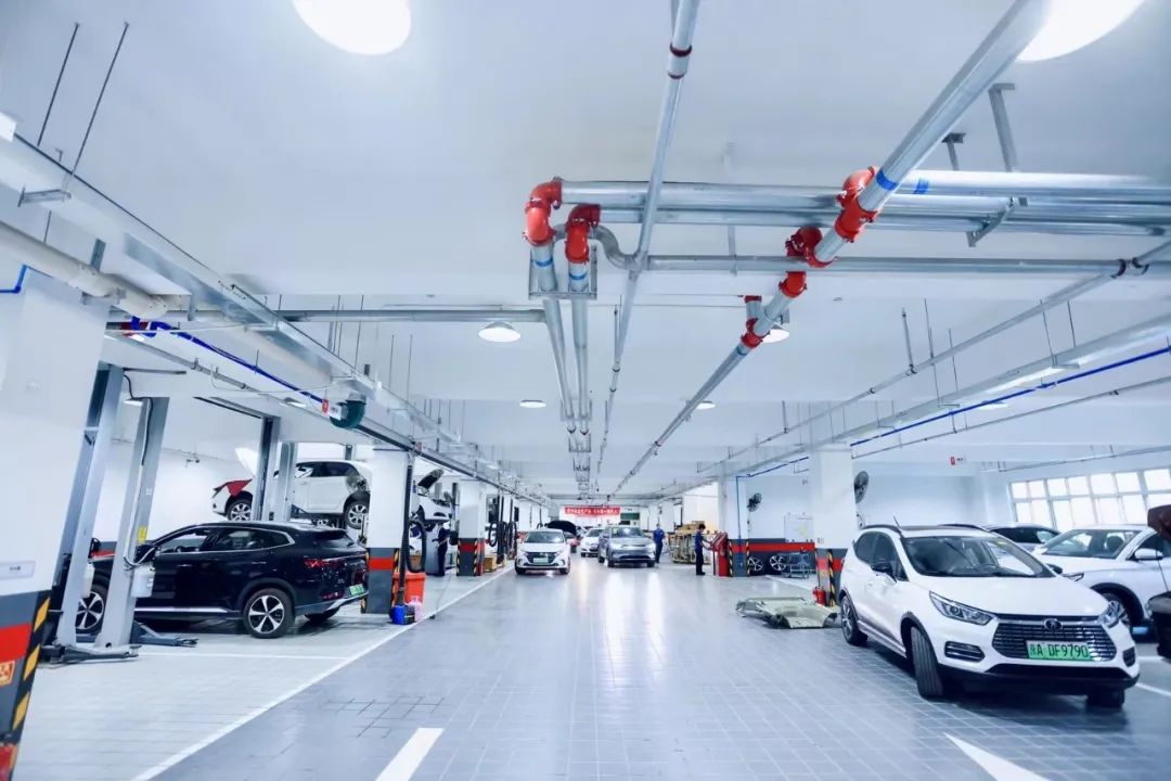 比亚迪王朝二级店,比亚迪王朝新形象店