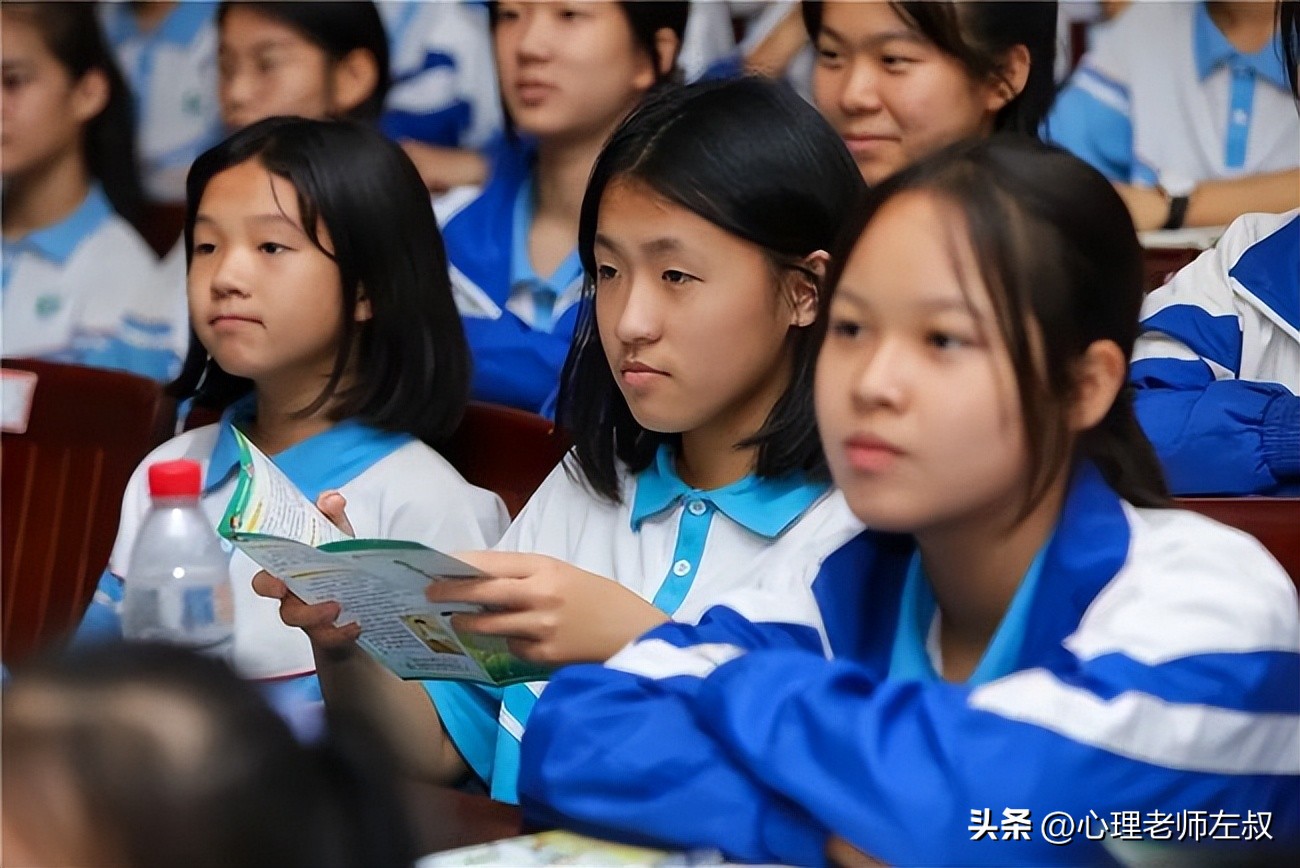 小孩进入青春期的原因有哪些,青春期生理的主要表现