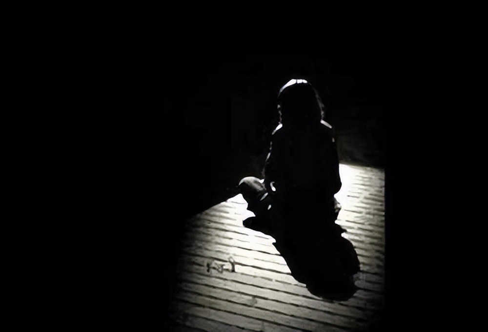 乔任梁28岁自杀身亡，“抑郁症”带走他6年后，失独父母怎样了？