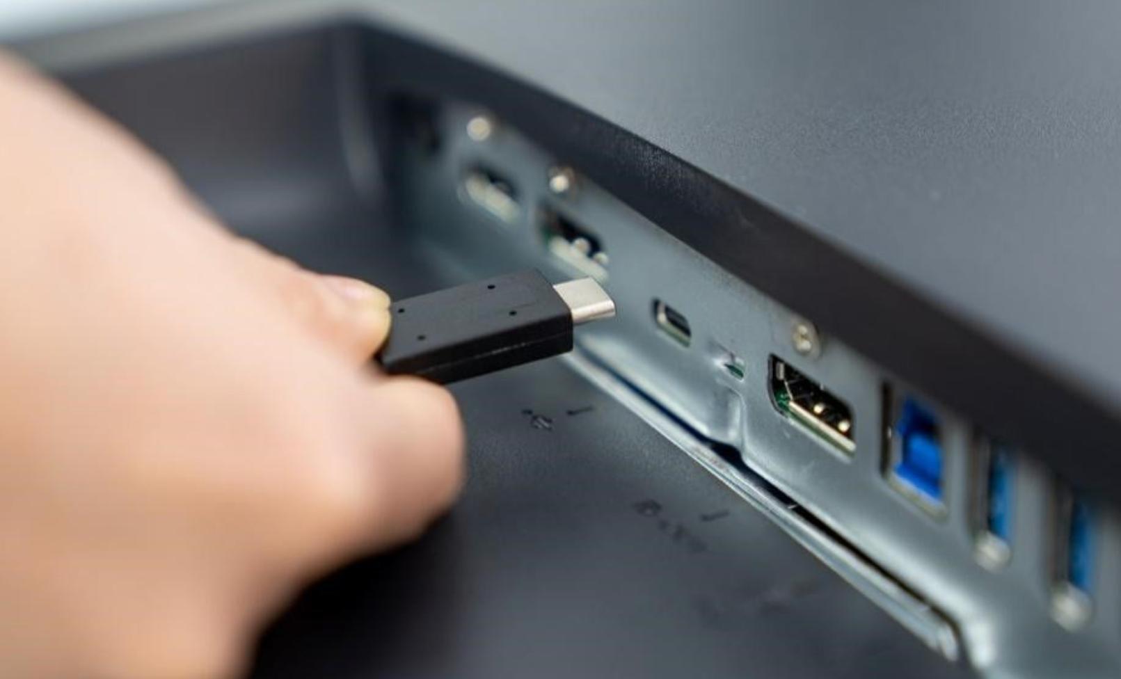 oled显示器跟oled电视区别,使用oled显示器需要注意什么