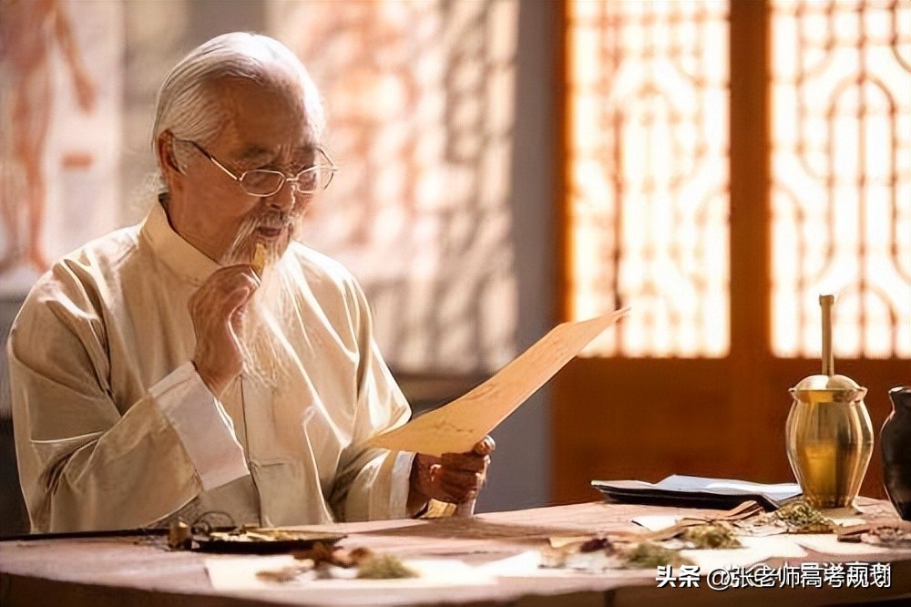 文科生可以学医学类的哪些专业,文科生学医最好是什么专业