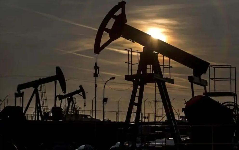 为什么世界石油下降国内油价上涨,为什么石油越挖越多油价却不降