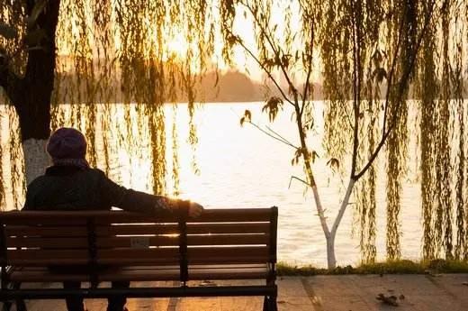 吵架后情人不联系你了怎么办,无论夫妻还是情人对方不联系你