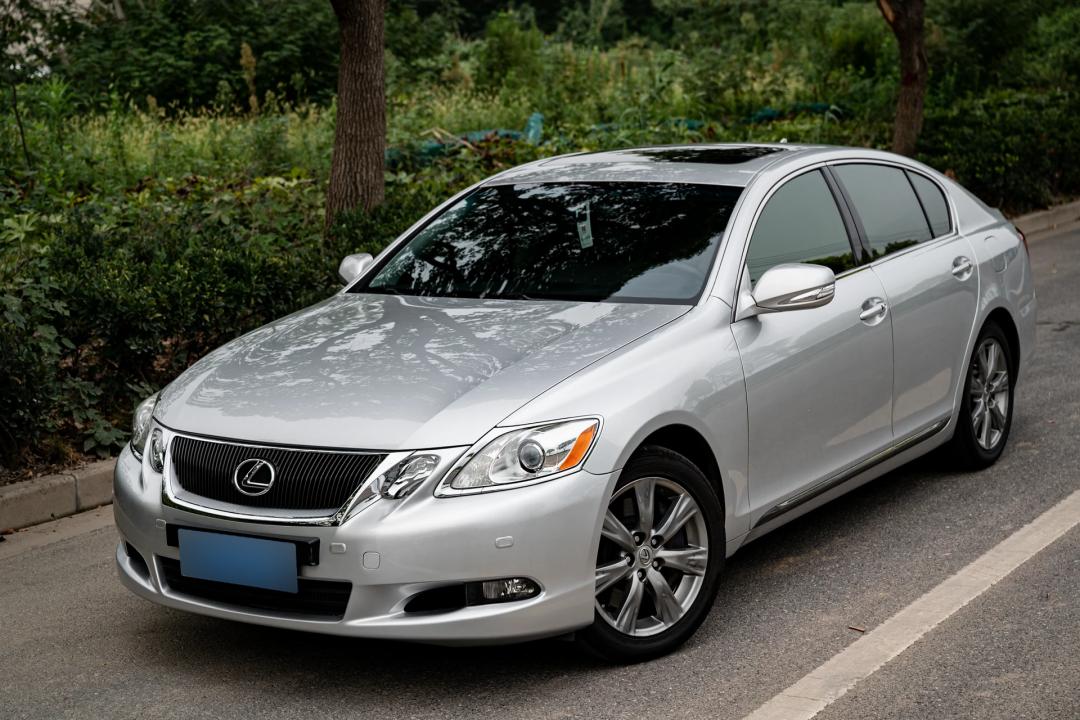 足够强大，就能与自己和解，经典值得回味——二*雷手**克萨斯GS300