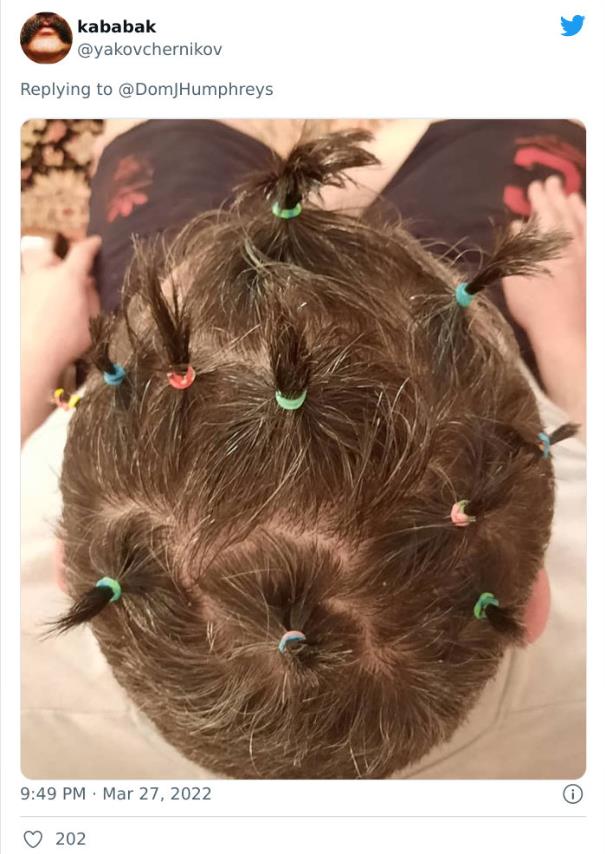 盘点女儿给爸爸的化妆技巧,外国女儿给老爸化妆