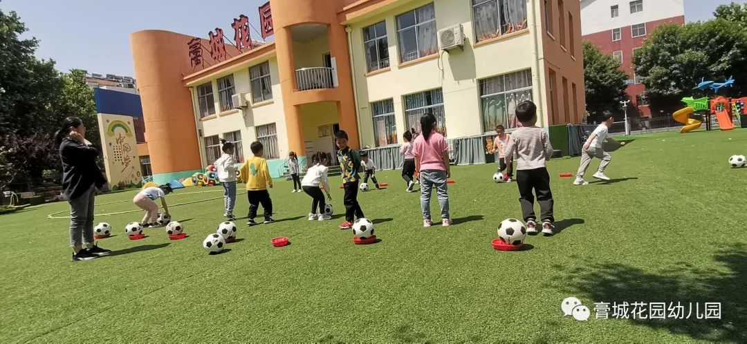 足球小游戏0-3岁儿童足球,足球小游戏快乐保龄球