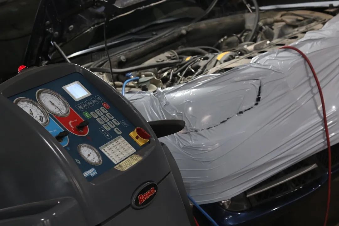 怪兽修车视频全集,13年宝马gt535升级新款内饰