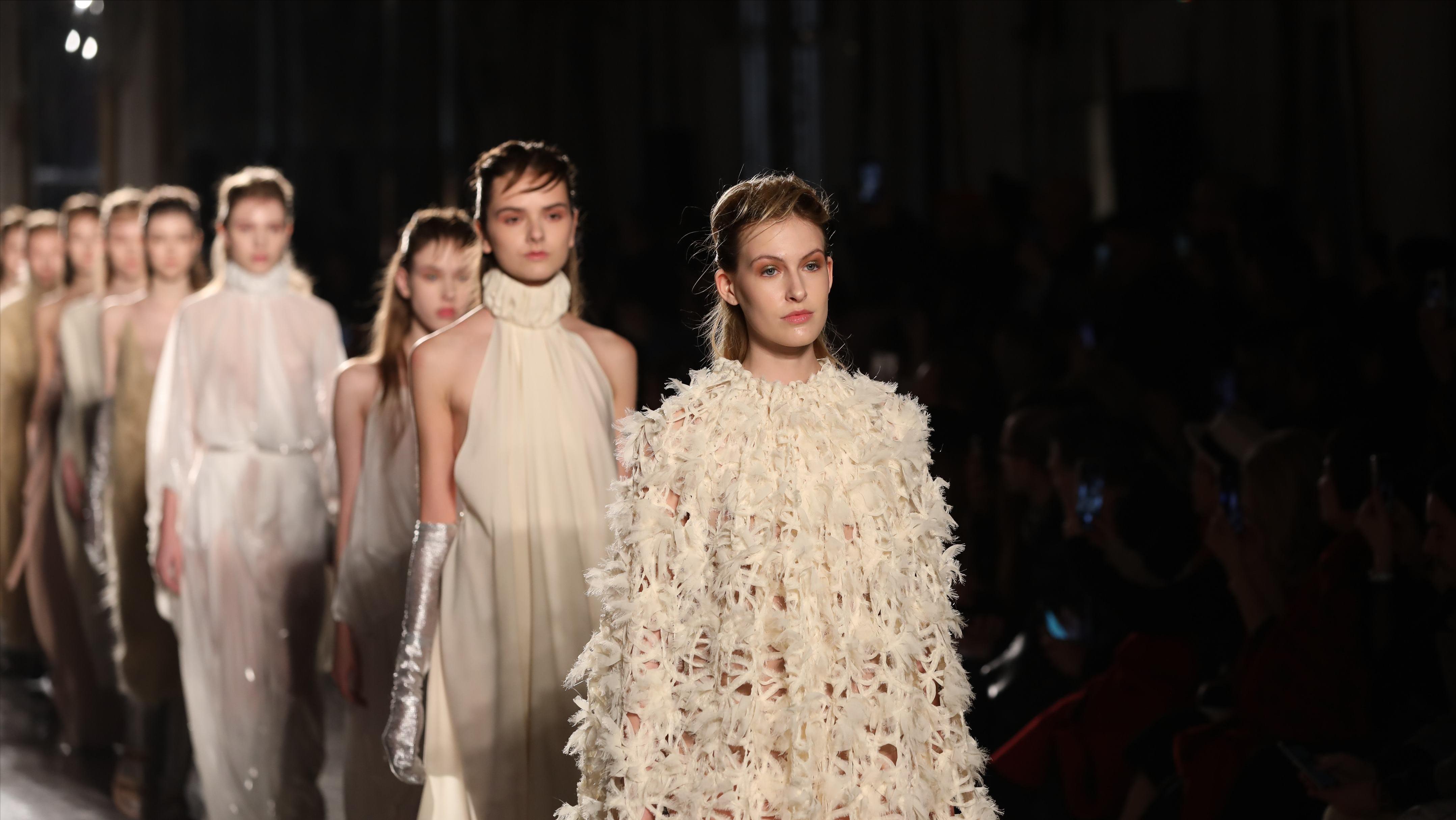 乳房下垂是不是病？提醒：不要为了丰胸，跳进这些“雷区”